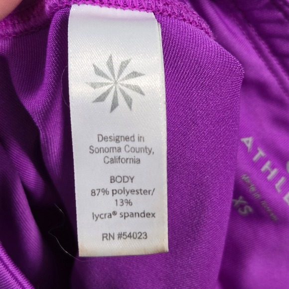 Athleta Sonar Capri Leggins Purple Workout Fitness Athleisure Pants Womens XS‎ - Picture 6 of 7
